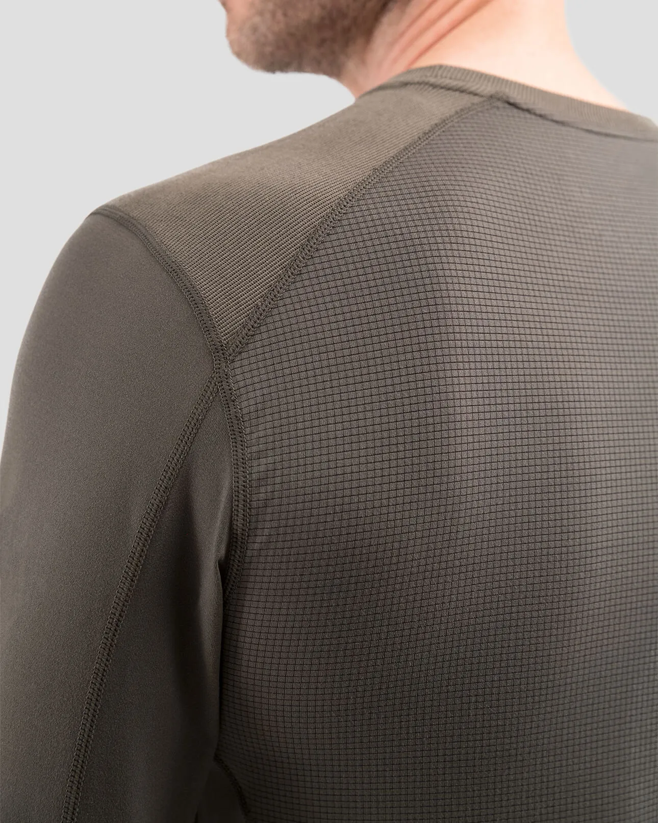 2.0 Men's Thermolator® Midweight Performance Baselayer Crew Top