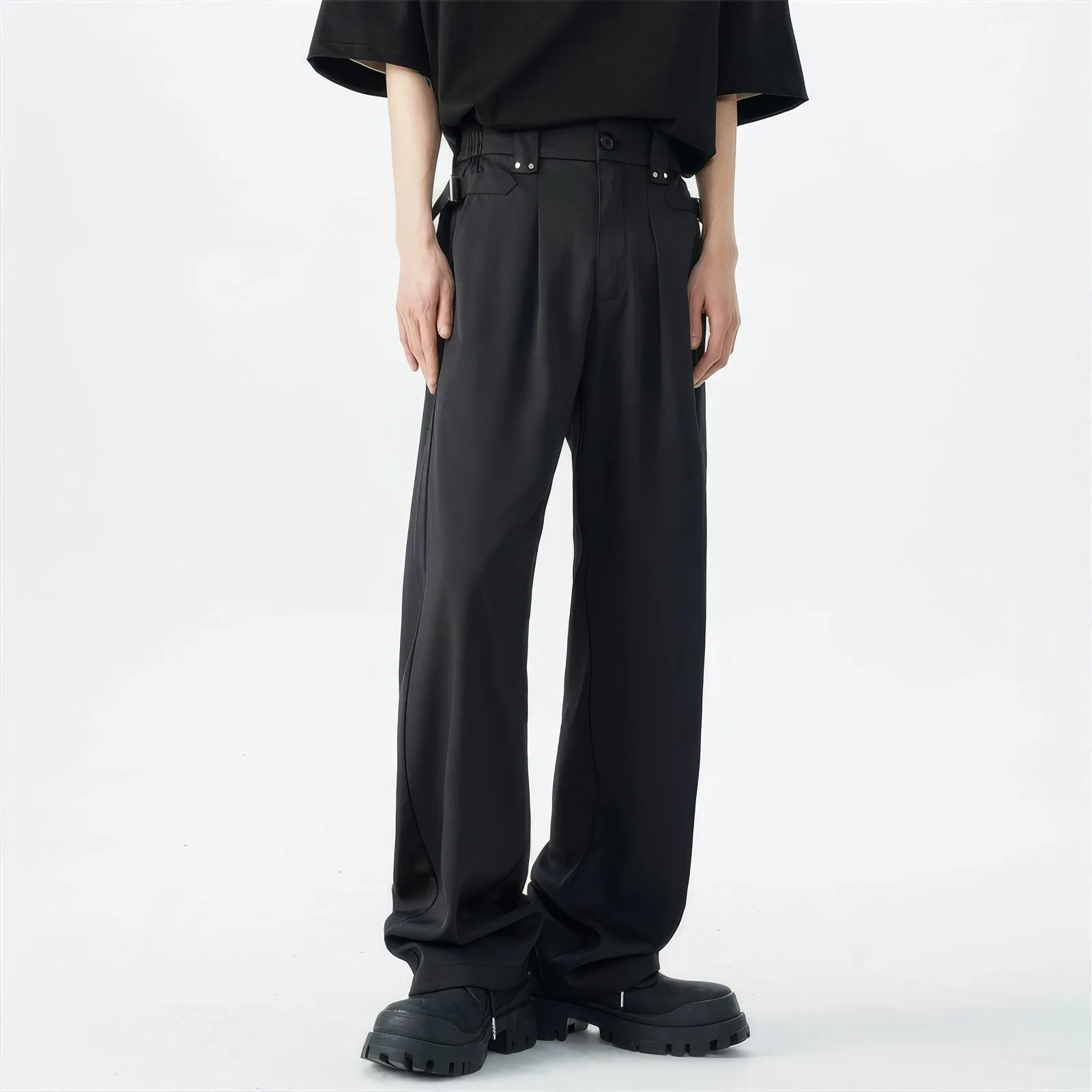 Belted Pleated Lightweight Trousers with Side Pockets