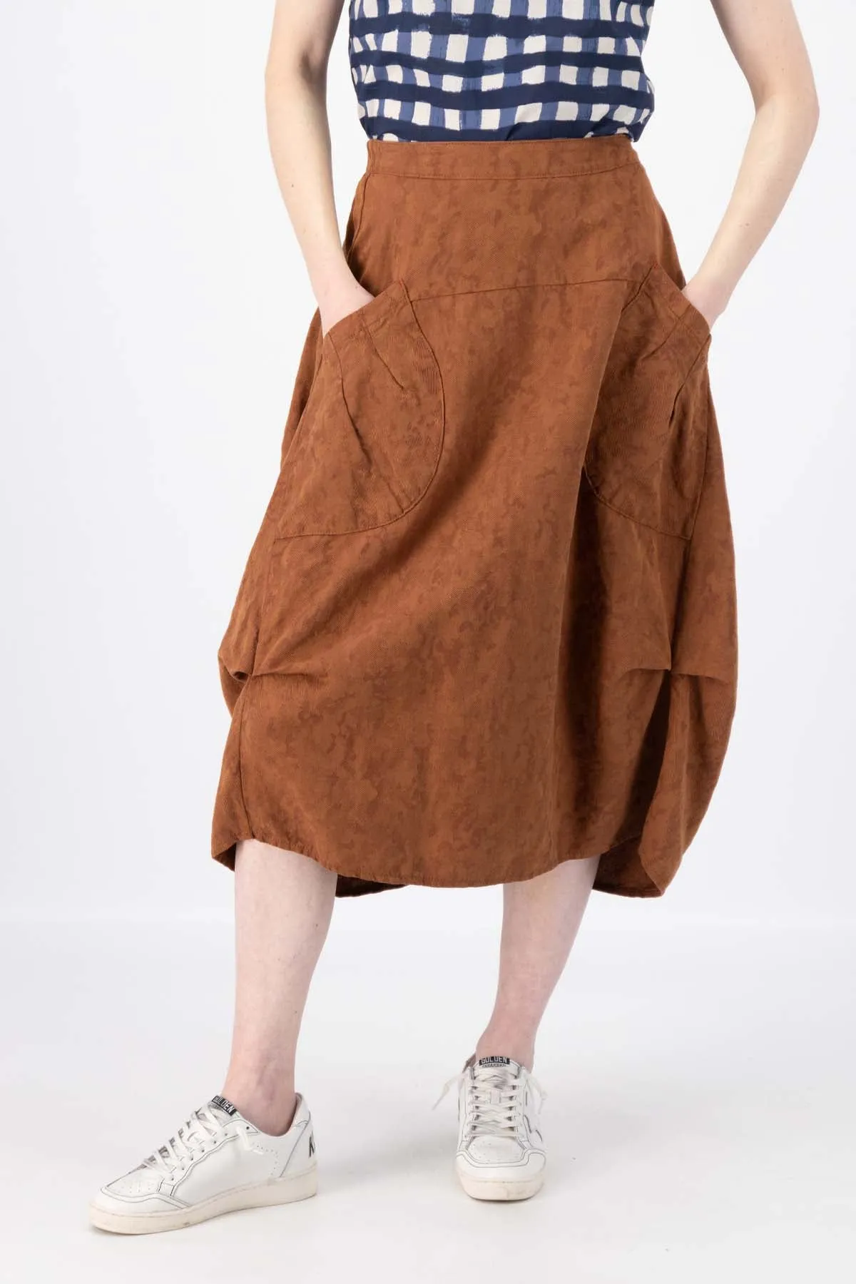 Milwaukee Del Arte Skirt Caramel in Demask Linen