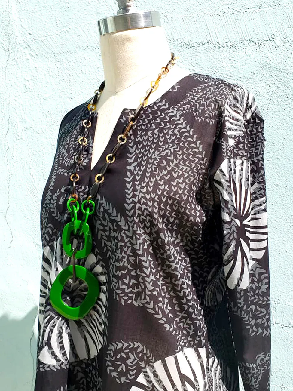 Raja Cotton Tunic Sanddollar Batik Black