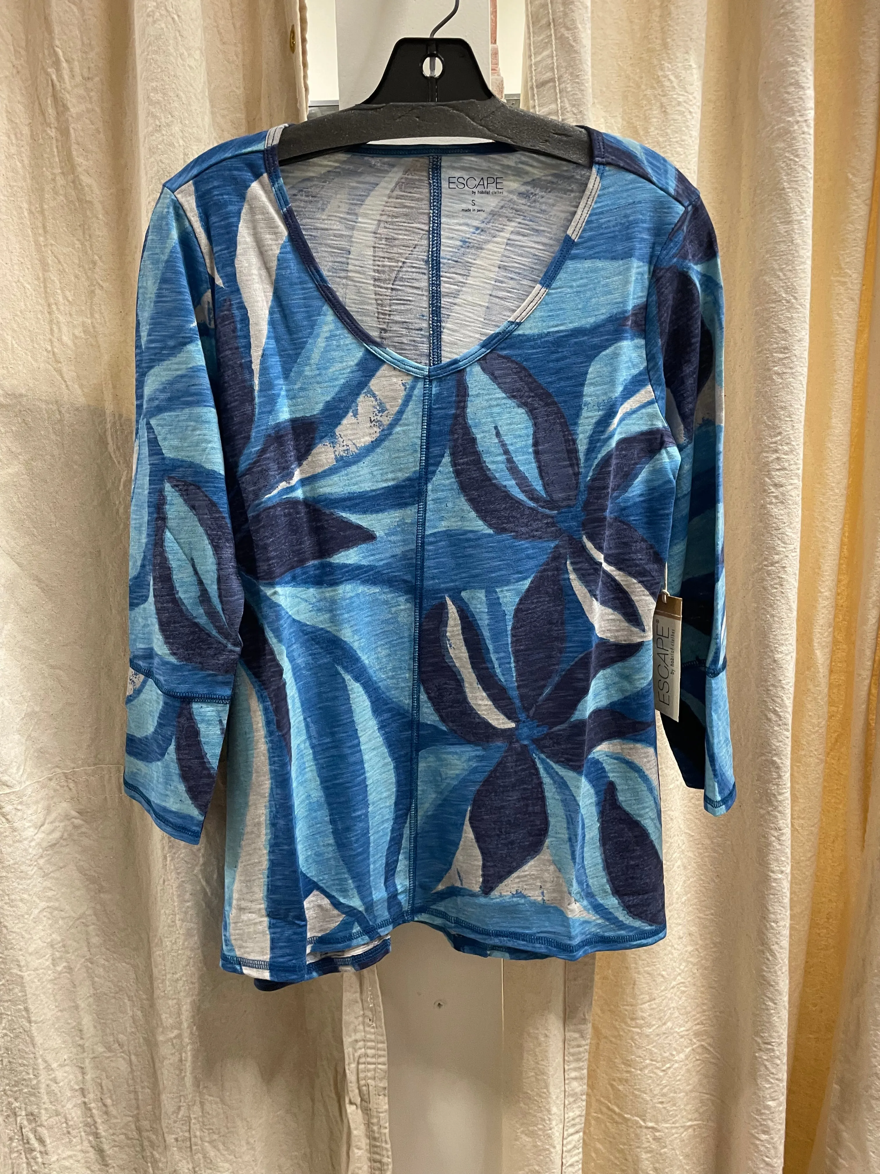 V-Neck Tunic 3/4 Sleeve Slub Tee in Lapis Floral by Escape